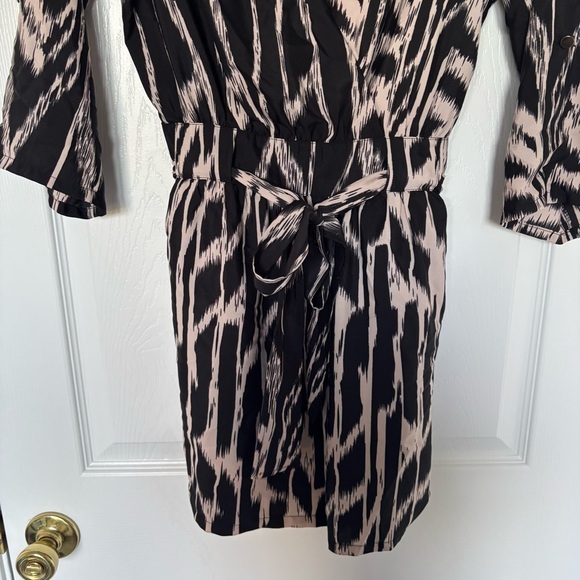 5/48 Black and Cream Patterned Romper Size Small - Picture 4 of 8
